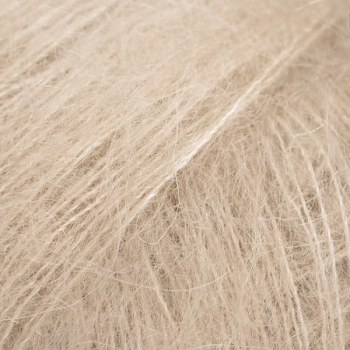 drops kid silk wloczka moherowa moher i jedwab piaskowy jasny 54-2.jpg