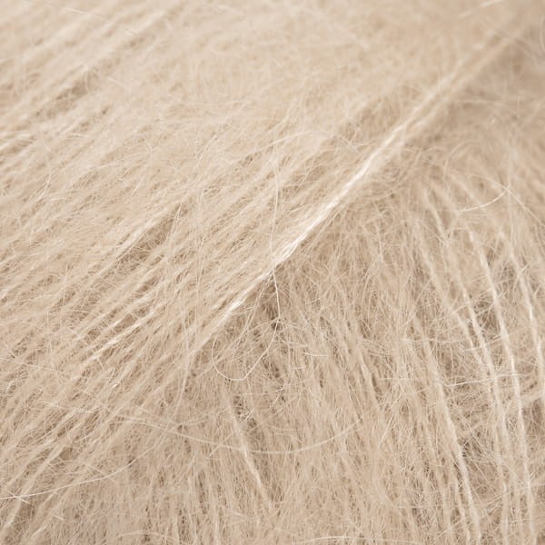 drops kid silk wloczka moherowa moher i jedwab piaskowy jasny 54-2.jpg