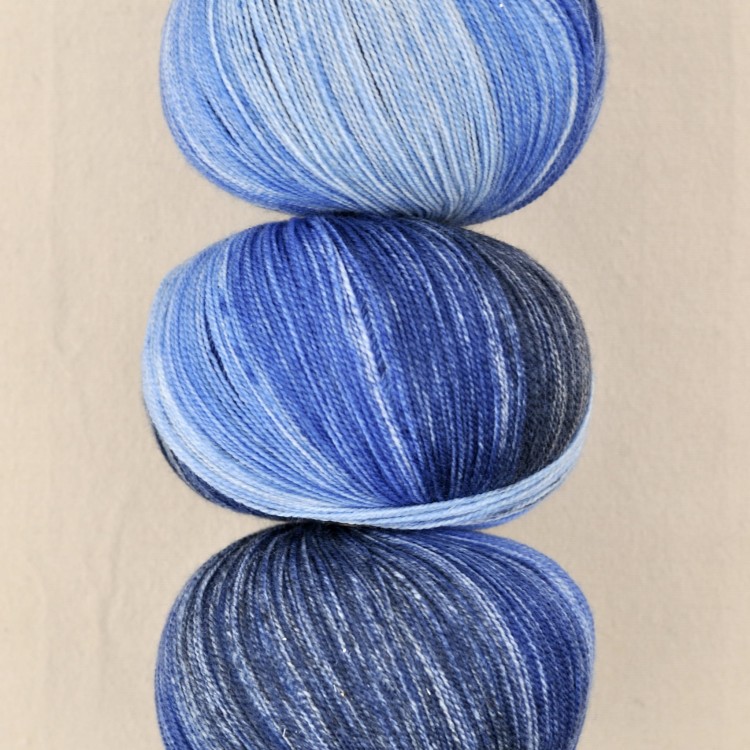 bardzo cienka wloczka melanzowa superwash 100% wełna merino starwool lace online jeans niebieskie odcienie.JPG