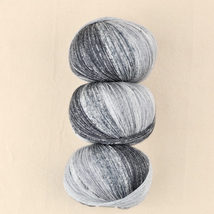 bardzo cienka wloczka melanzowa superwash 100% wełna merino starwool lace online szary popielaty.JPG