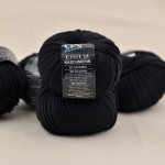 ONLINE Kaschmerin - 10 czarny