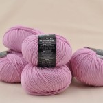 ONLINE Kaschmerin - 24 różowy "baby pink"