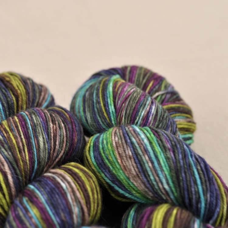 lazy lion wloczka na skarpety welna mweino superwash.JPG