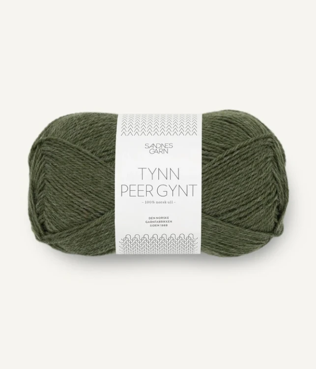 motek włóczki tynn peer gynt welna norweska na sweter norweski sandnesgarn żakard zielony 9572_mork-gronnmelert_300dpi_noste.jpg.webp