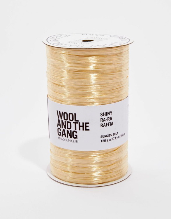 rafia wloczka z papieru wisokzy wool and the gang watg Shiny-Ra-Ra-Raffia_SRRR_Sunkiss-Gold_01.jpg