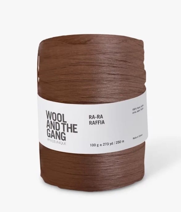 rafia wloczka z papieru wisokzy wool and the gang watg espresso brow Ra-Ra-Raffia_brazowy .jpeg