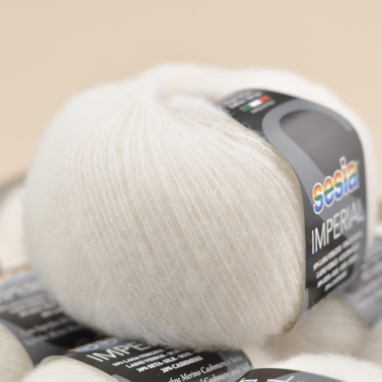 puszysta wloczka imperial sesia welna merino merynosa jedwab kaszmir zamiennik kid silk drops moher jedwab 0051 biały.JPG
