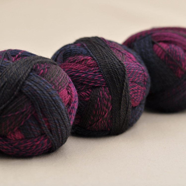 wloczka na skarpety melanżowe kolorowe crazy zauberball schoppel wolle welna merino skarpetki 2082 charisma magenta fioletowy granatowy.JPG