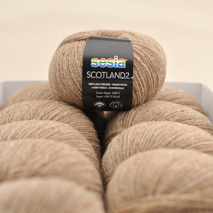 miekka niegryzaca cienka wloczka merino tweed na druty dzierganie scotland sesia welna merynosa 1358 bezowy cieply.JPG