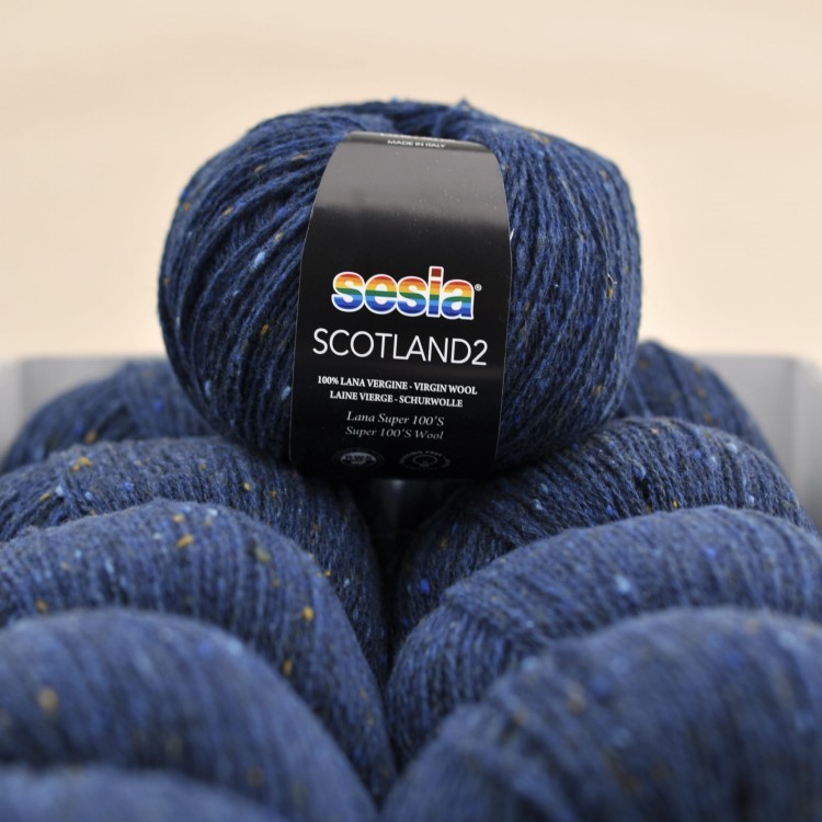 miekka niegryzaca cienka wloczka merino tweed na druty dzierganie scotland sesia welna merynosa 474 nieieski granat.JPG