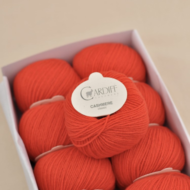 wloczka kaszmirowa cardiff cashmere classic welna kaszmir motek hermes 517 czerwony grejpfrui.JPG