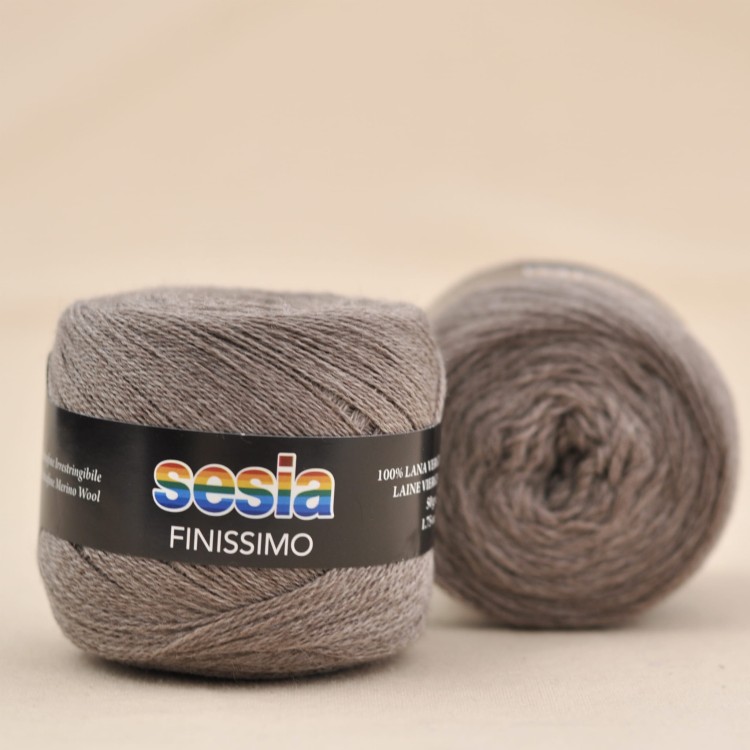 bardzo cienka wloczka finissimo sesia motek welna mweynosa merino brazowy.JPG