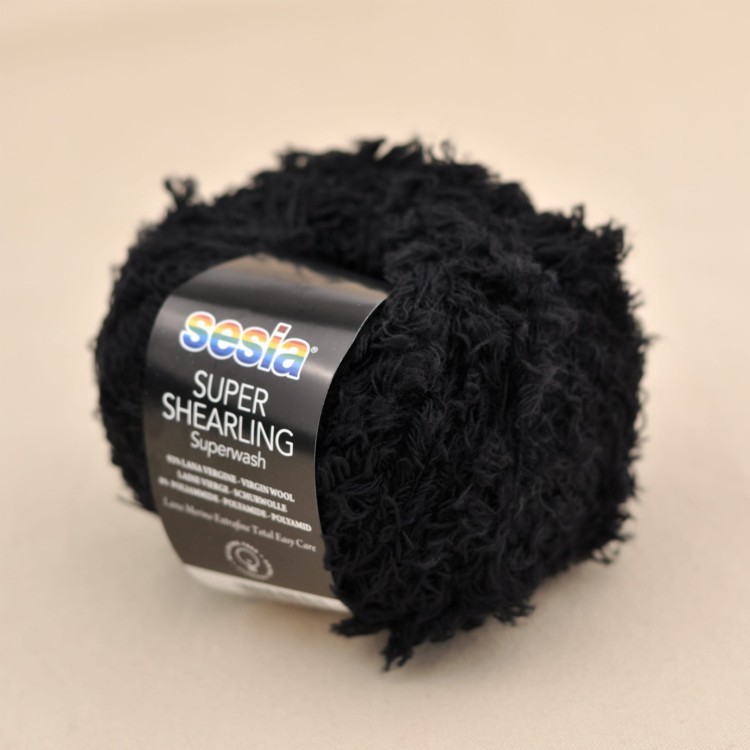 wloczka puszysta baranek boucle sesia super shearling welna merino merynosa dla dziecka na sweter koc motek 67 czarny.JPG