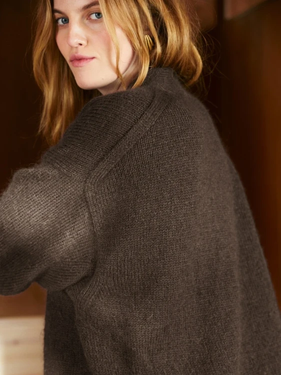 wzór sandnes AGNES cardigan  sklep motek włóczka 2409-10_7.jpg.webp