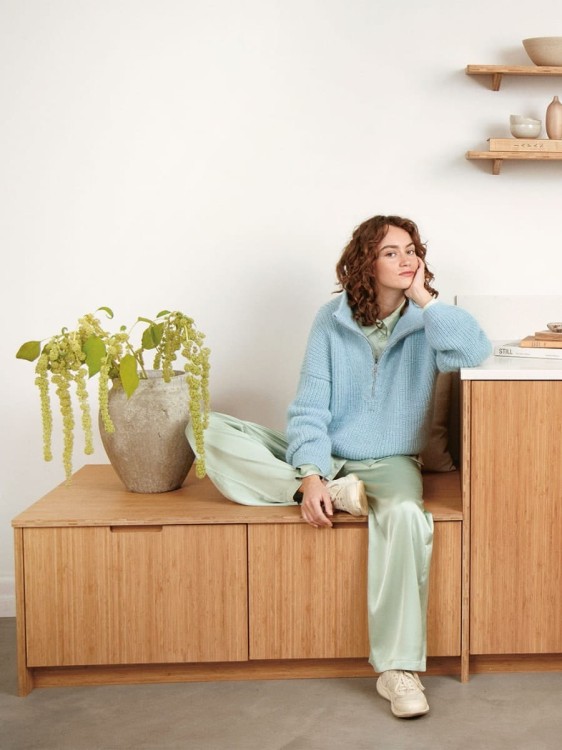wzor na sweter meski damski kardigan dziecięcy sweter na druty wloczki sandnes garn tynn silk mohair tynn peer gynt alpakka folgetrad gazeta 2212 katalog z wzorami na swetry męskie dla mężczyzny kobiety oraz dziecka sweter z suwakiem.jpg
