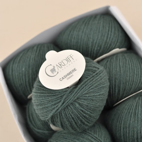 kaszmir cardiff cashmere classic wloczka kaszmirowa luksusowa na druty szydelko miekka mila niegryzaca wloczka dla dzieci 624 BOSCO ZIELONY.JPG