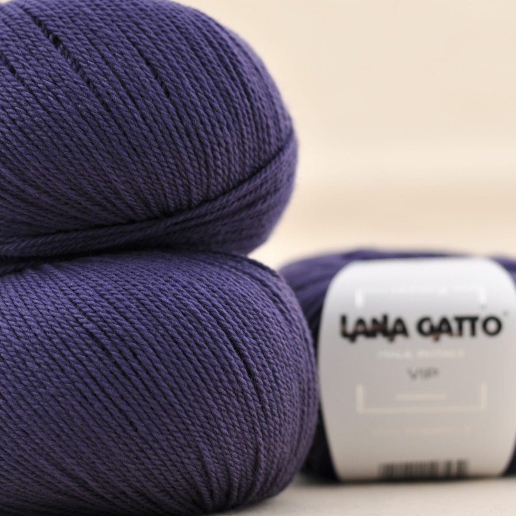 wloczka vip lana gatto cienka miekka niegryzaca wloczka welna merino merynosa kaszmir dzierganie druty motek ciemny fioletowy 14600.JPG