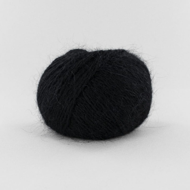 wloczka angora welna krolicza welna merino merynosa miekka puszysta wloczka zamiennik kid silk moherj jedwab COEUR D’ANGORA motek na druty dzierganie fonty czarny 334.jpg
