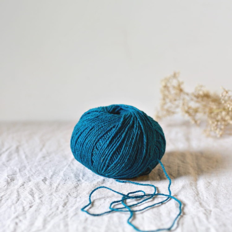 sklep z wloczka-motek-wloczka-welna-merino-merynos-francuski-arles-welna-merynosa-do-dziergania-na sweter-dererum-Ulysse-plume.jpg