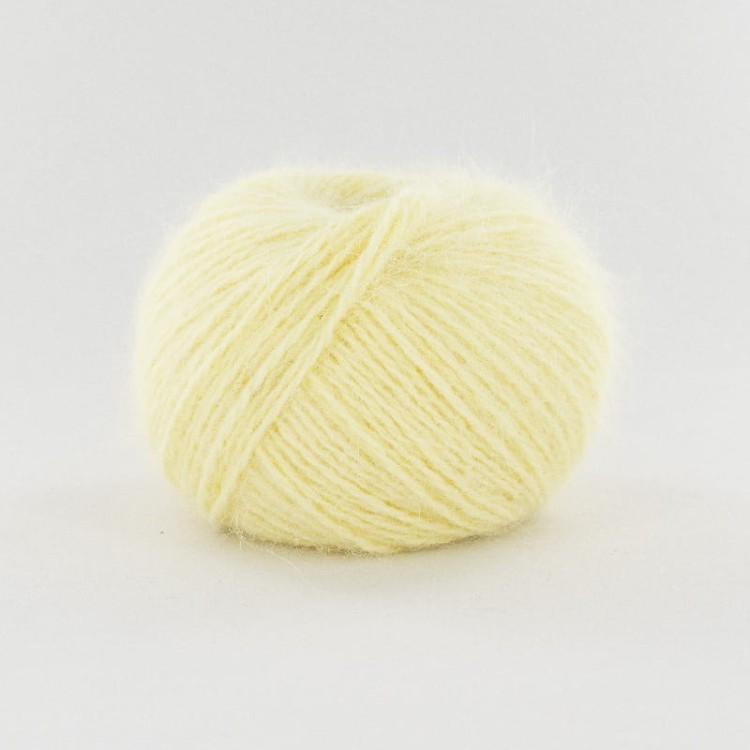 wloczka angora welna krolicza welna merino merynosa miekka puszysta wloczka zamiennik kid silk moheru jedwab COEUR D’ANGORA motek na druty dzierganie ecru fonty 0301-1.jpg