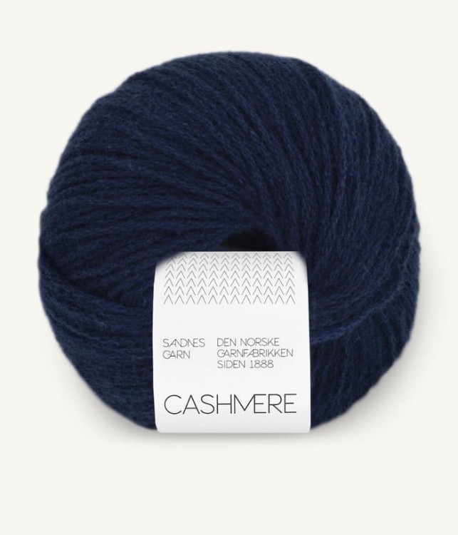 wloczka cashmere sandnes garn nowosc miekka niegryzaca welna kaszmir dla dzieci niemowlad wrazliwych na druty dzierganie 11645882_dark-navy_300dpi_noste_1.jpg