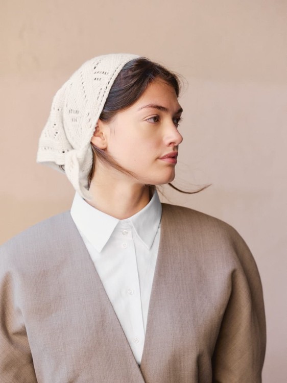 wzor na druty chusta apaszka ażur sandnes garn cashmere z kaszmiru wloczka niegryzaca motek dzierganie 2508-01_03.jpg