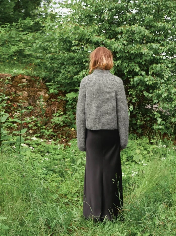 wzor na druty sweter kardigan sandnes garn miekka wloczka niegryzaca motek 2507-10_2.jpg.webp