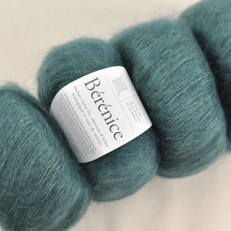 motek berenice de rerum natura kid silk moher jedwab welna merino merynosa delikatna niegryzaca cienka wloczka moherowa na druty szydelko dzierganie szmaragdowy.JPG