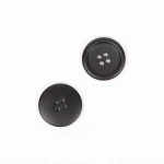 guzik poliestrowy - 815 czarny matowy (23mm)(Drops)
