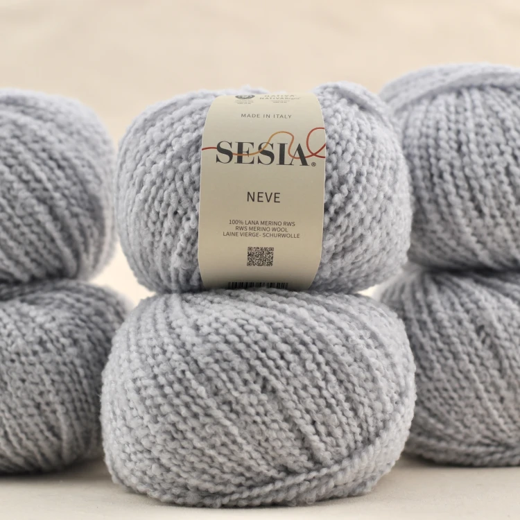 wloczka neve sesia welna merino merynosa boucle nitka puszysta petelki delikatna miekka niegryzaca wloczka dla dziecka na druty dzierganie motek jasny lawendowy fioletowy.JPG