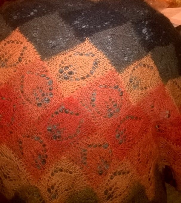 lace ball fur Louise 1.jpg